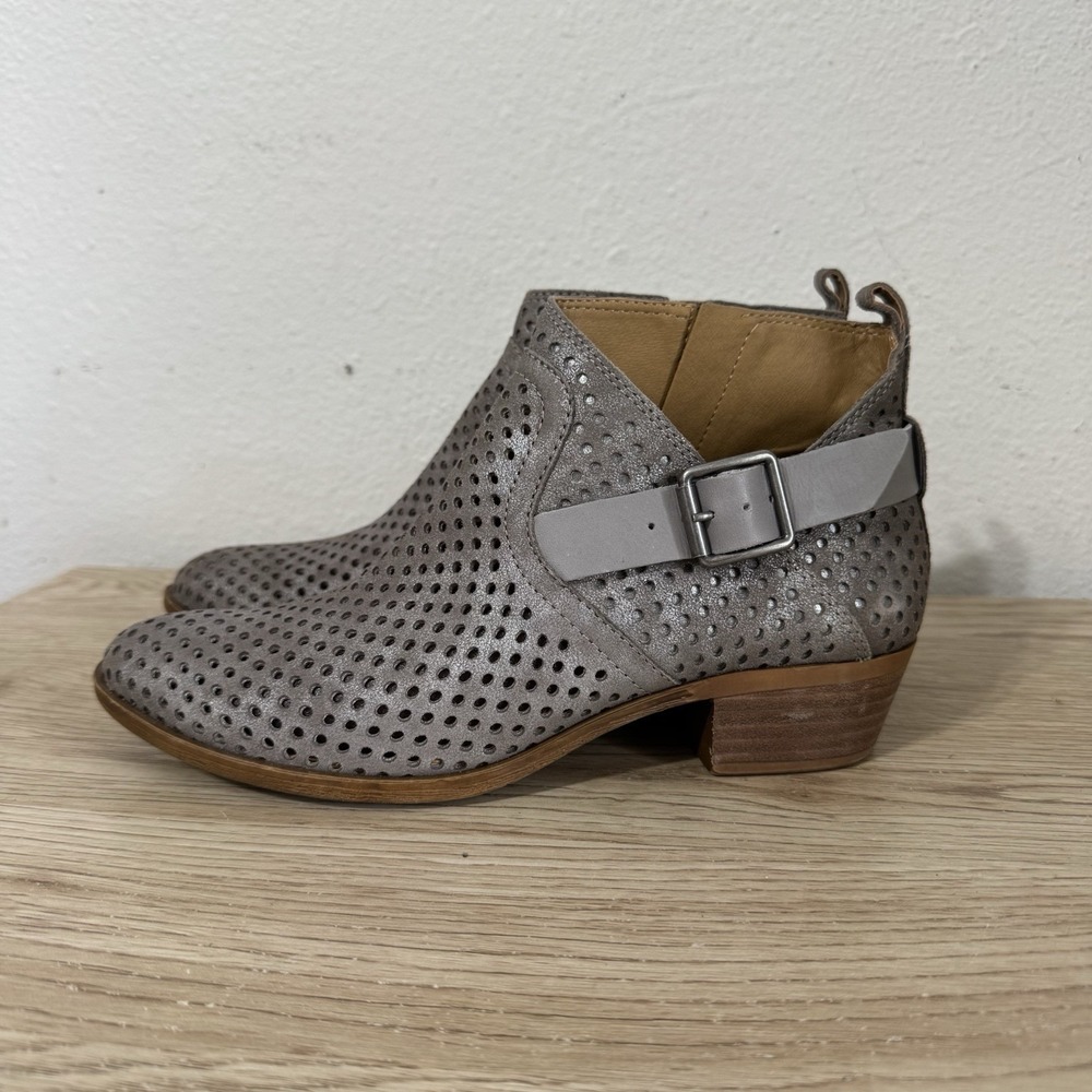 Lucky Brand Silver Gray Leather Mesh Ankle Boots Womens Size 8 M - Picture 3 of 12
